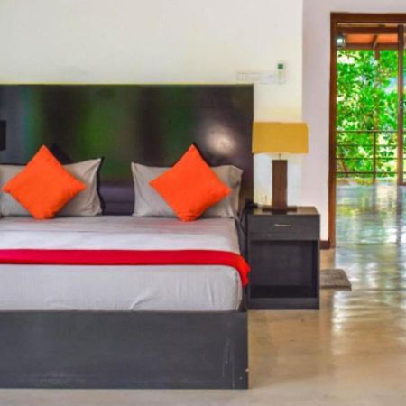 Готель Aqua Exotica Wellness Retreat Гампола Екстер'єр фото